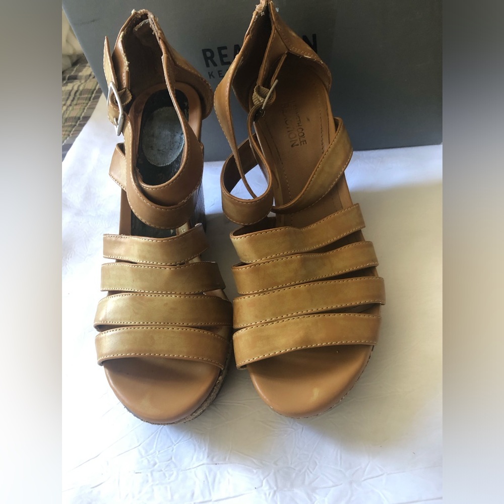 Kenneth Cole Reaction Women’s Strappy Platform Cork Sandal Heels, size 9
